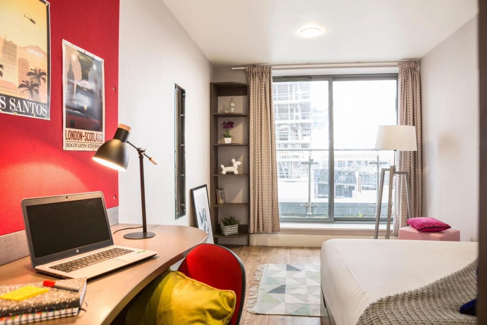 Student Only - Dashwood In Londen